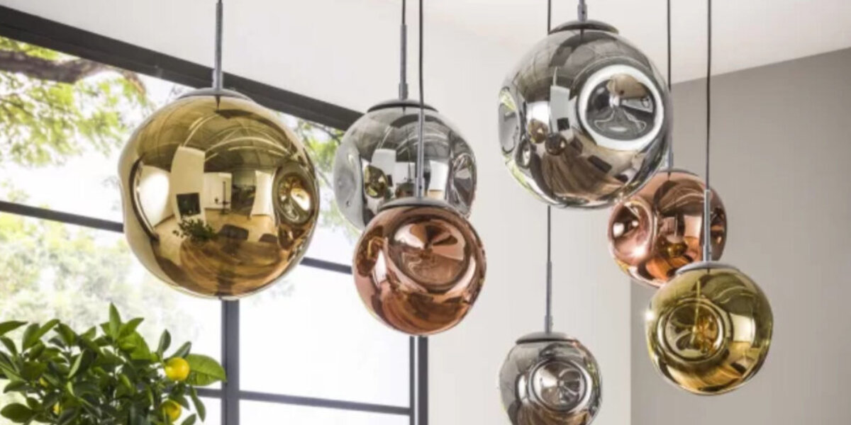Splendeur et glamour: des lampes extravagantes pour votre salon