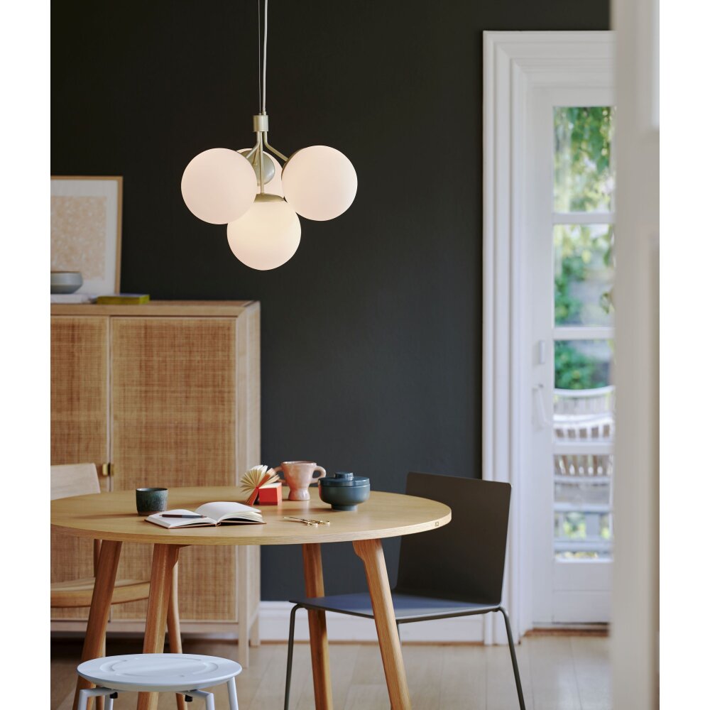 Suspension Nordlux IVONA Laiton, 4 lumières main product photo