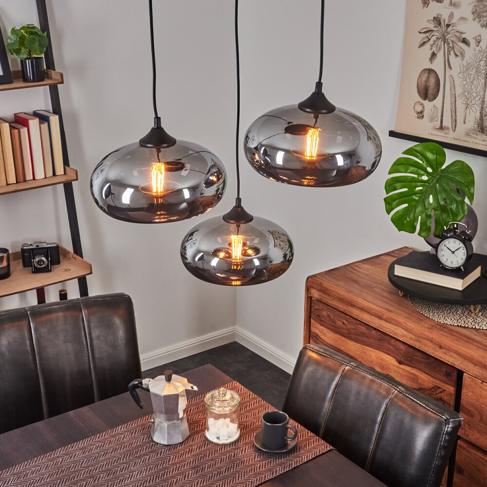 Suspension Avonlea Noir, 3 lumières main product photo