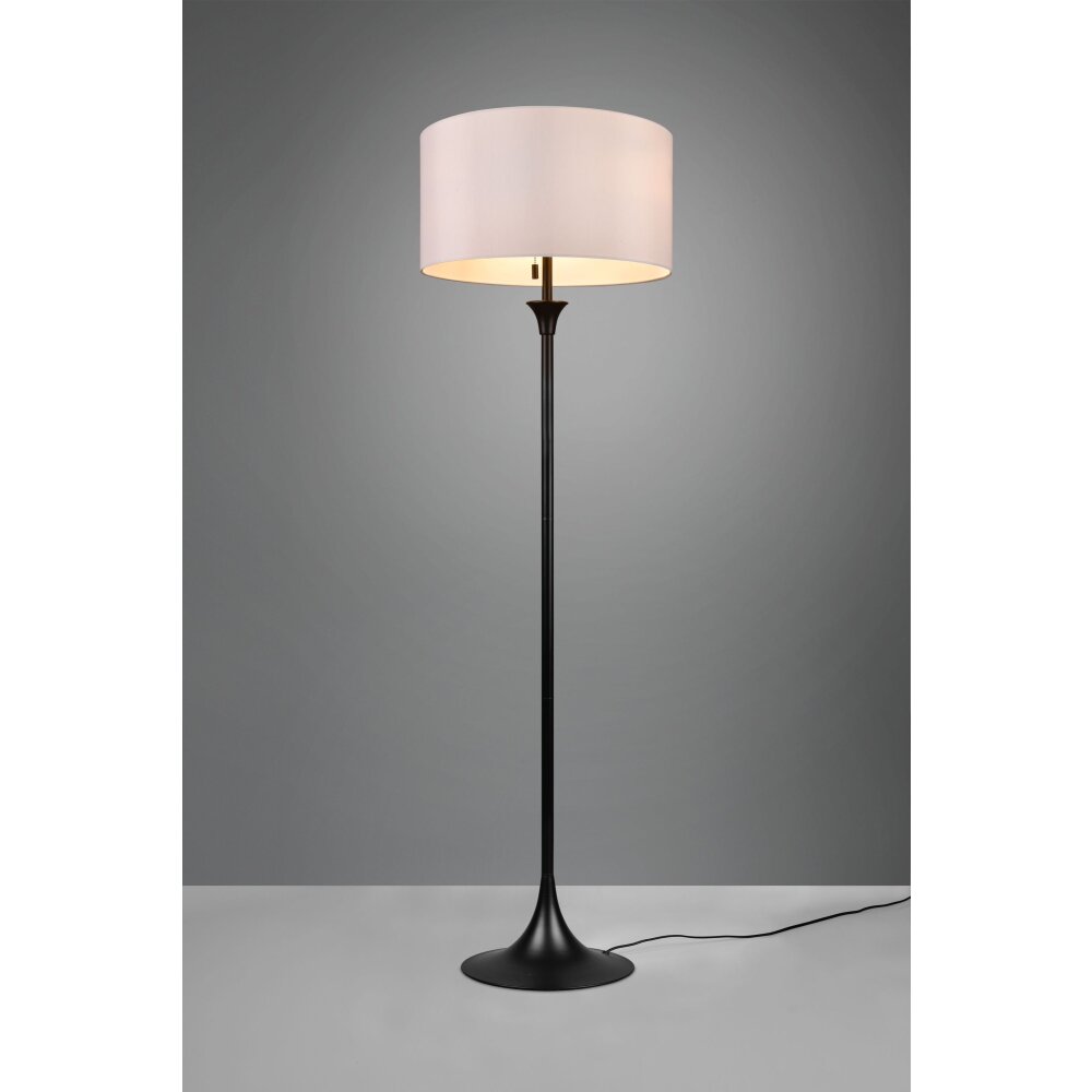 Lampadaire Trio Sabia Noir, 3 lumières main product photo
