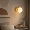 Brilliant Leuchten spot mural Cony orientable avec abat-jour rond en verre blanc