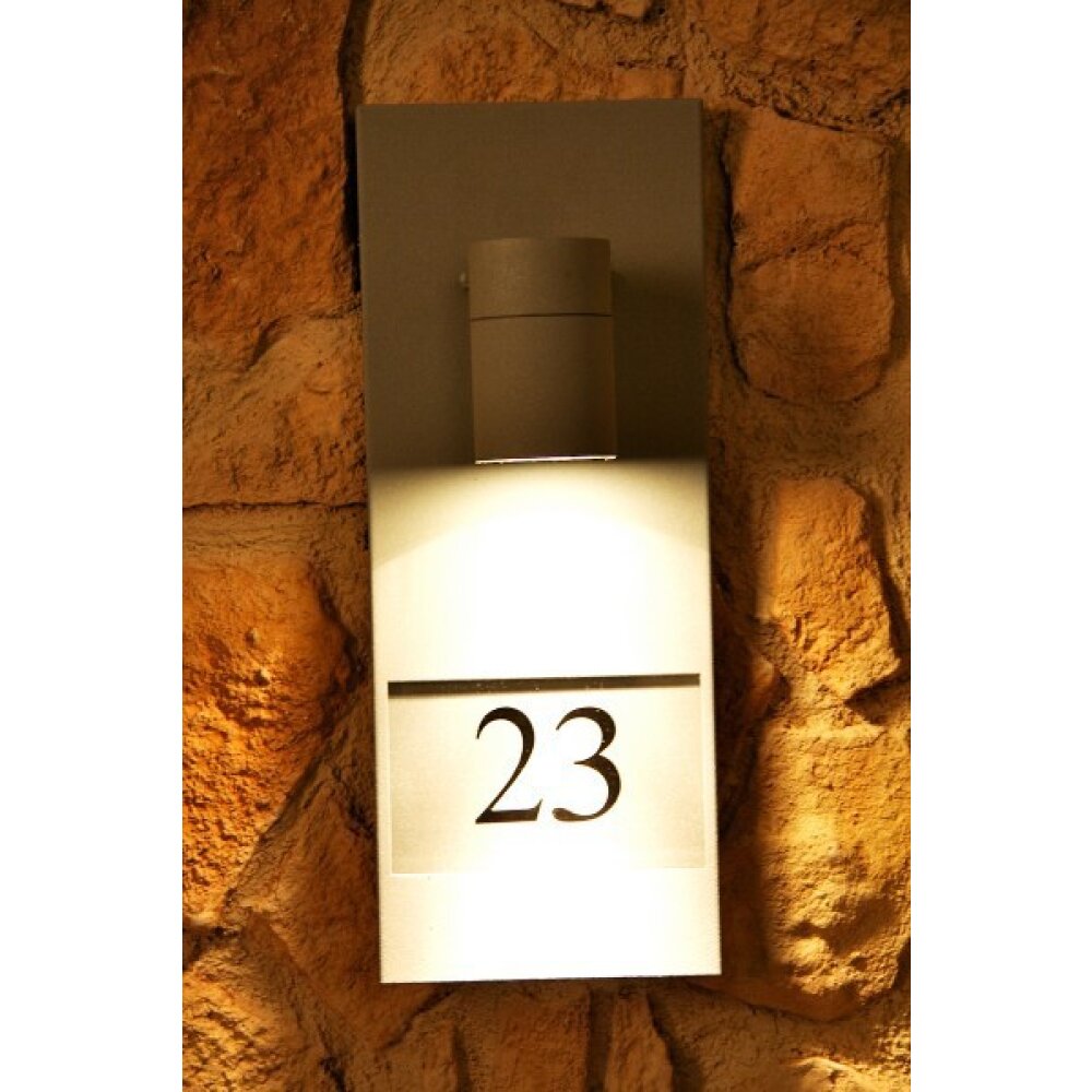 Numéro d'adresse éclairé Konstsmide MODENA Gris, 1 lumière main product photo